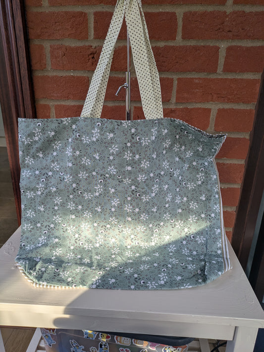 Green tote bag